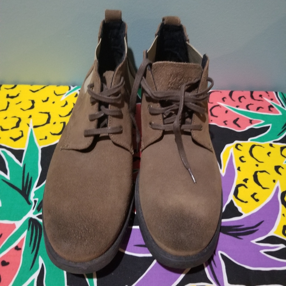 Andrew Marc New york chukka lace boots 10.5